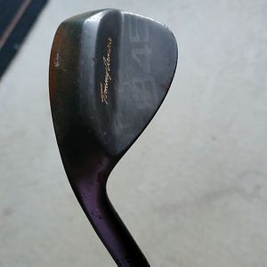 Tommy Armour 56/10 wedge - left handed